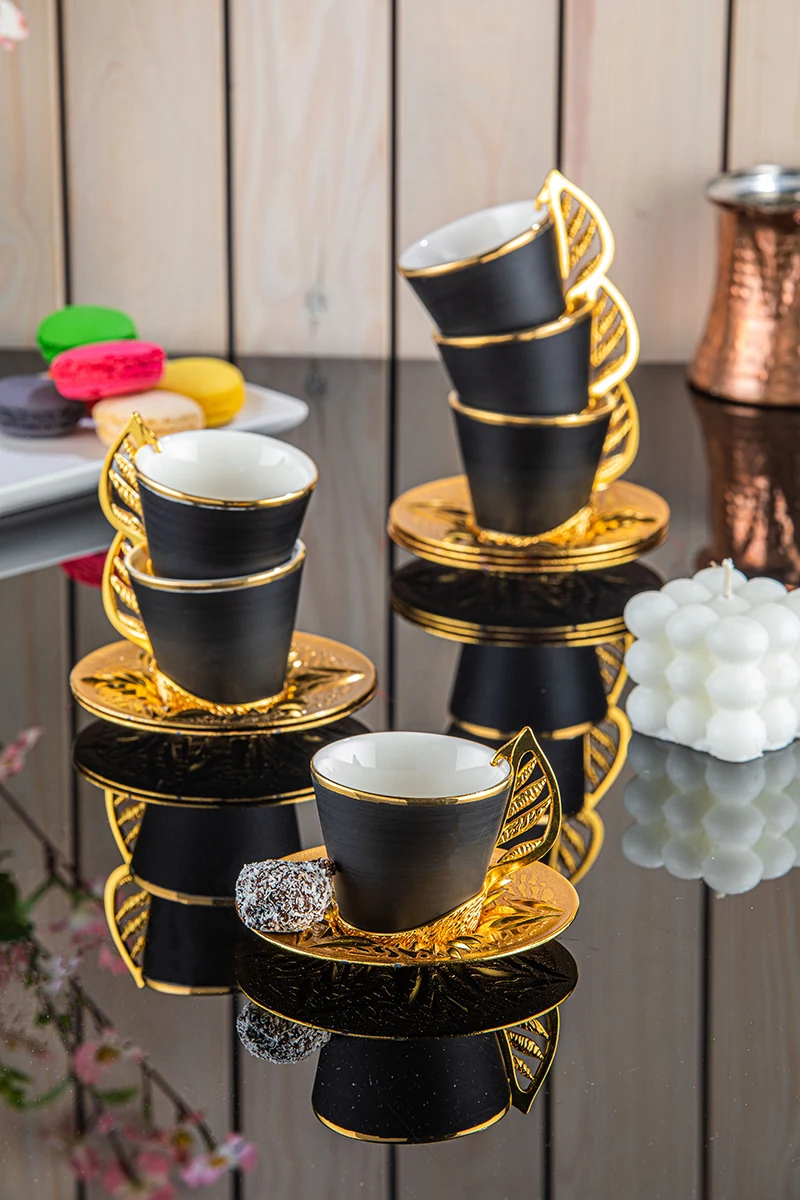 Juego de tazas Yaprak para 6 personas, borde dorado, negro y dorado