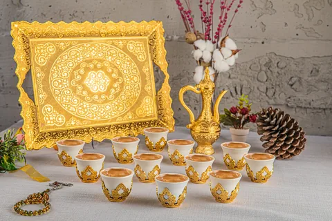 12 Kişilik Porselenli Motifli Zemzem Seti Altın